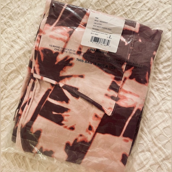 Free People MovementHot Shot Printed Onesie in Palm Beach Pink Combo Sz L NWT - Picture 10 of 12